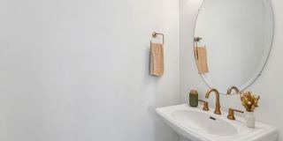 5015 Grayton Alley Gallery 2