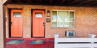 Studios and 1 Bedrooms in Central Location Tucson! Gallery 4