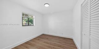 2633 NE 13th Ave Gallery 21