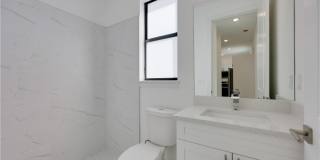 714 W 12th Street Gallery 18