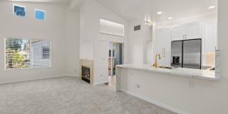 Newly renovated 2-bedroom UTC townhome in the coveted Andria of Renaissance at La Jolla community! Small pet ok! Gallery 11