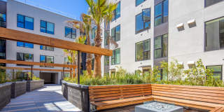 Jones Berkeley Gallery 20