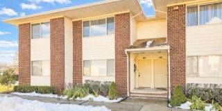 1302 Bradley Ct Gallery 1