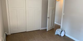 Modern Farwell Ave Apartments Gallery 19
