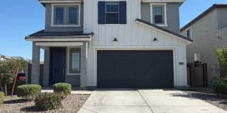 Spacious 4BR House in Glendale Spacious 4BR House in Glendale Gallery 1