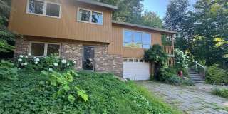 3 Bedroom, 2 Bath, Furnished Home in Houghton Gallery 1