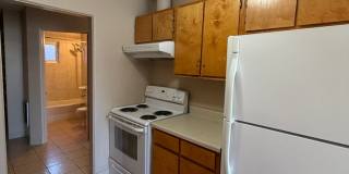 Spacious 1 bedroom, 1 bath Apartment with Tile Throughout! Gallery 1