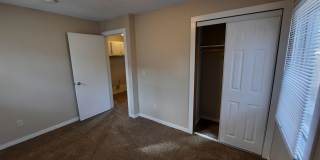 Pet Friendly, no weight/breed restrictions! Detached Garage! Gallery 9