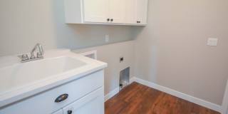 Bright & modern main floor living in newer home! Gallery 17