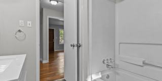 Brick Ranch Primary No Carpet Gallery 16