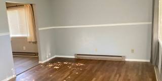 Renovated 2 bed 1 bath duplex near town center Gallery 13