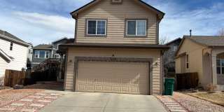 Cozy 3‑bed, 2.5‑bath home in desirable Stetson Ridge. Gallery 1