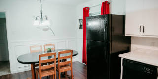 501 Hayes St. Gallery 8