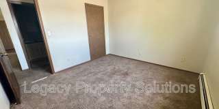 305 E Expressway Gallery 7