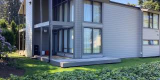 Spacious 2 bedroom 1 bath 1192 sq ft. Gallery 1