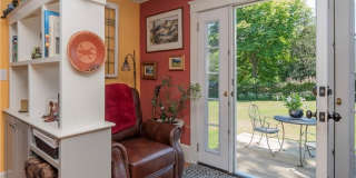 7 Boulevard E Gallery 22
