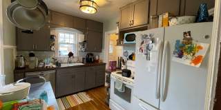 AVAILABLE JULY - 3 BEDROOM/1.5 BATHROOM HOME Gallery 8