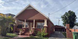 2514 West Saint John Street Gallery 1