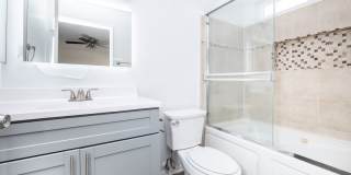 5308 Denny Ave. Gallery 12