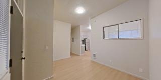 University Manor - Newly Renovated Units just a short walk from Campus! Gallery 9