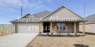 Come check out this Riverwood home in Lowell! Gallery 1