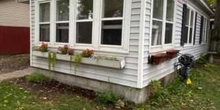 Hoff - 05 - 1527 Ferry Street Gallery 1