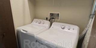 3305 Frontier Street - 3305 Gallery 17