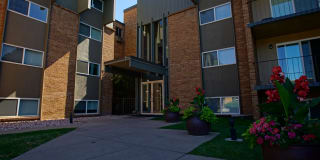 Glenlake Apartments Gallery 33