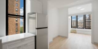 308 West 82nd Street Gallery 3