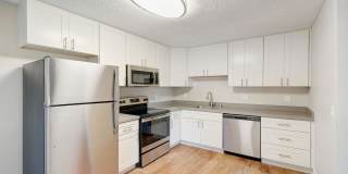 Laurel Crossing Apartment Homes Gallery 2