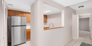 Spacious 3/3 townhome-style condo in Rockwood Villas with washer/dryer Gallery 15