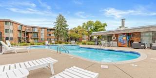 Burgundy & Hillsboro Apartments Gallery 15