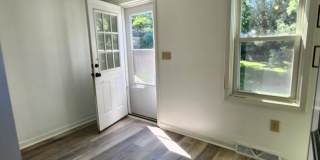 Beautifully Update 4 Bedroom House For Rent in Firestone Park Gallery 4