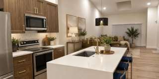 6410 Royal Manor Circle Gallery 1