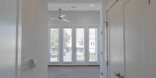 3 Beds 2.5 Baths Single-Family Urban Home Gallery 15