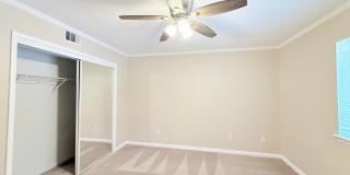Beautiful 3-Bedroom Townhome Gallery 13