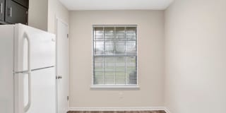 Remodeled 2/1 less than 3 miles to Walmart, Cordova Mall  more! Gallery 1