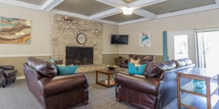 Woodlake Apartments of Indianapolis Gallery 5
