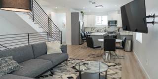 4831 Riverton Ave Gallery 2