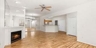 Maple Crossing Condo – Comfort, Convenience & Location Maple Crossing Condo – Comfort, Convenience & Location Gallery 6