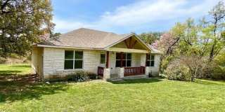 AVAILABLE NOW!!! Lake Life Meets Modern Comfort in Kingsland! Gallery 3