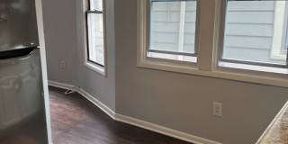 136 Parkdale AvenueUnit 4 Gallery 2