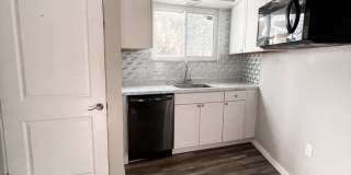 2 Bedroom 1 bath w/laundry and yard 2 Bedroom 1 bath w/laundry and yard Gallery 8