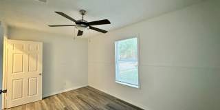Viewable August 15th!  Pets Accepted! Gallery 11