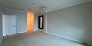 Elegant 2 Bedroom/2.5 Bathroom Apartment with Den, 2 Parking Spaces, and Storage Unit in Canton, Baltimore, MD! Gallery 15