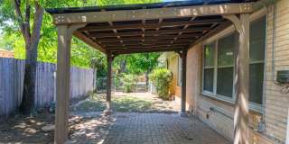 COMPLETE UPDATE! 4 bed, 2 bath, 1 car garage! Gallery 39