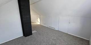Charming 3-bedroom, 1-bath bungalow in Warren Gallery 15