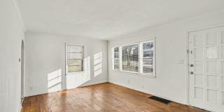 Beautiful 2 Bedroom 1 Bathroom house in Kansas City! Gallery 1