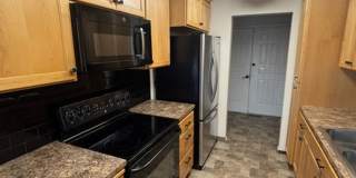 3 Bedroom Home N side of Newberg Gallery 6