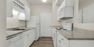 Marcus Pointe Grande Gallery 13